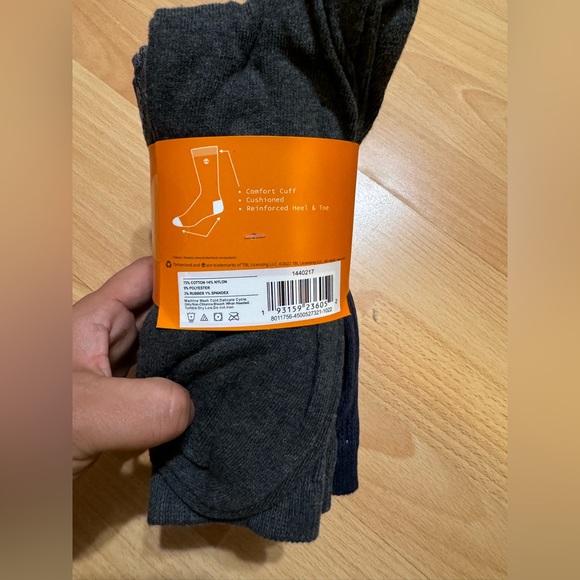 NWT Timberland Men's Cushioned Crew Socks 6 Pairs, Size 6-12 Multicolored - Picture 1 of 3